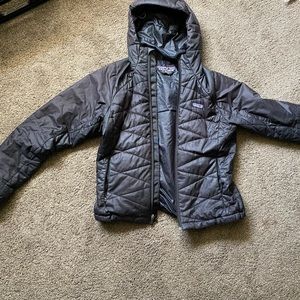 Patagonia Black 100% Polyester Puffy Women’s M